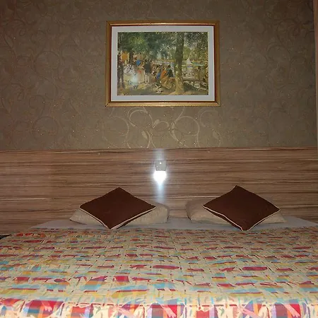 Hotel Twenty 2*