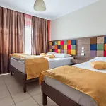 Twenty Hotel 2*