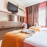Twenty Hotel 2*