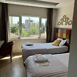 Twenty Hotel 2*