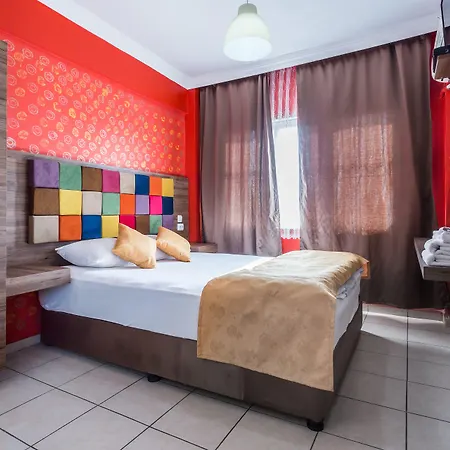 Hotel Twenty 2*