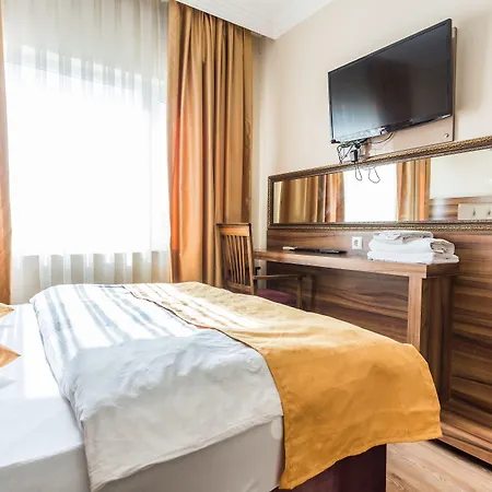 Hotel Twenty 2*