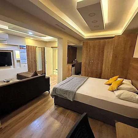 Twenty Hotel 2*