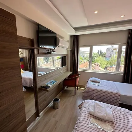 Hotel Twenty Hotel 2*