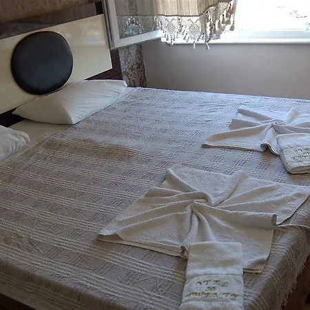 Hotel Twenty Hotel 2*