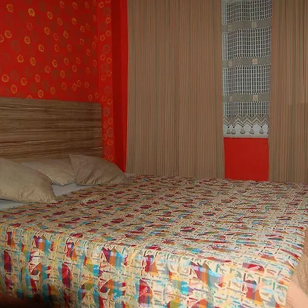 Hotel Twenty Hotel 2*