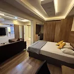 Hotel Twenty 2*