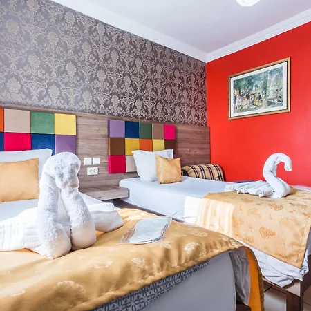 Отель Twenty 2*